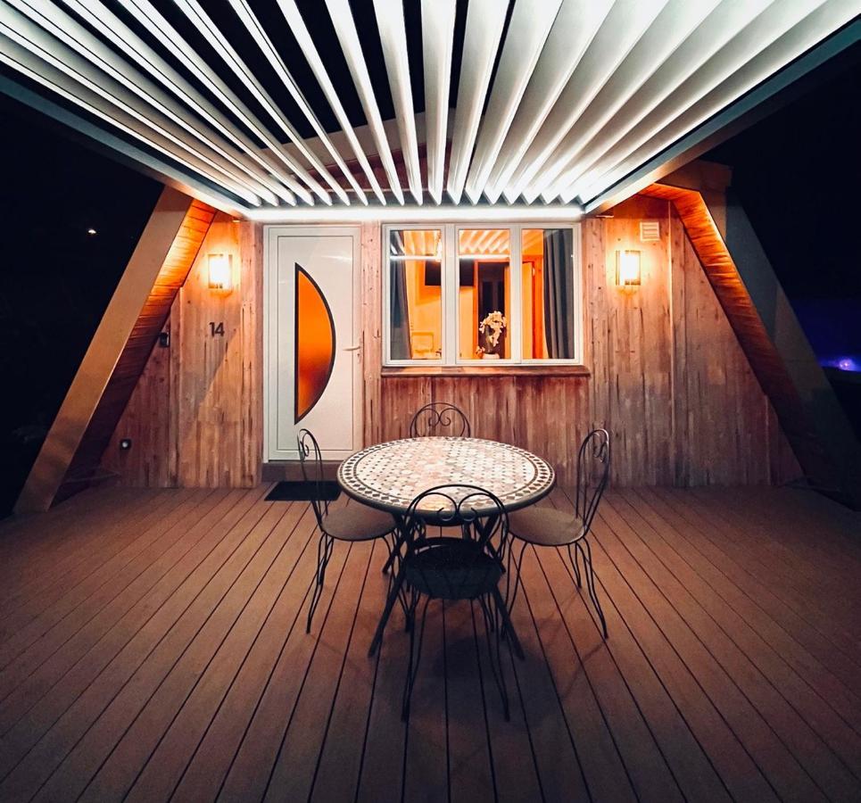 Au-Doux-Altic Chalet Romantique Avec Jacuzzi Et Sauna Métabief Εξωτερικό φωτογραφία